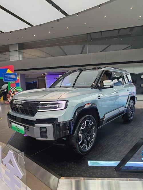 惠州惠城区蓝驰宏企业管理咨询比亚迪方程豹硬派越野的爆款，英菲尼迪35周年与你共成长